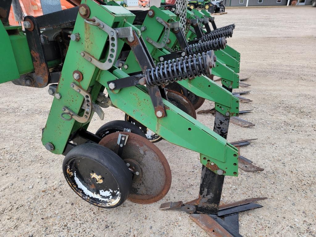 Sukup 4200 Folding Cultivator