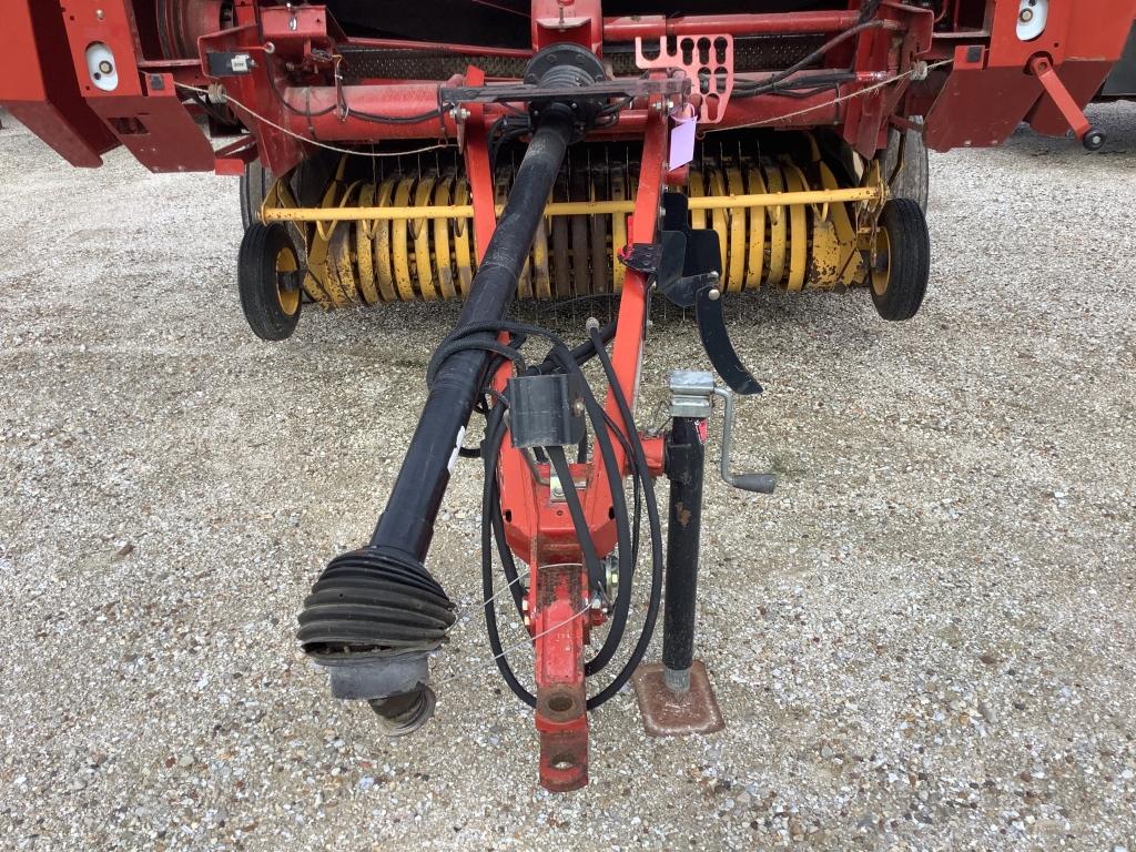 2004 New Holland BR770 Round Baler
