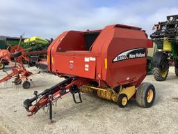 2004 New Holland BR770 Round Baler