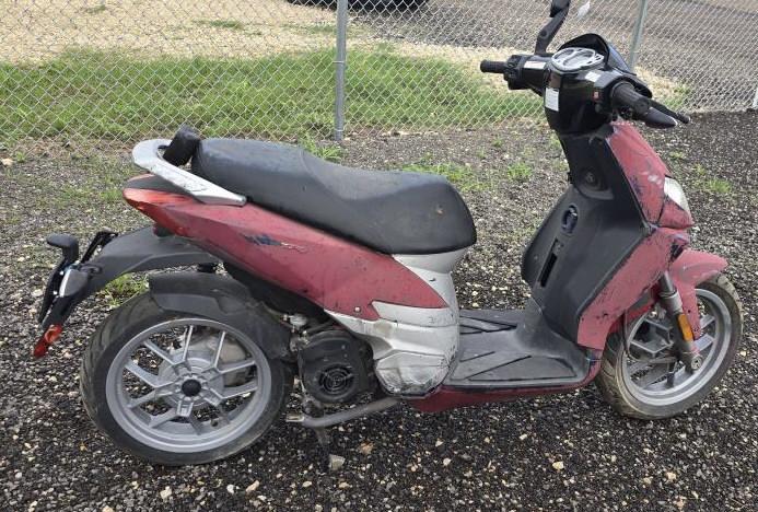 2010 Aprilia Sport City Scooter Motorcycle