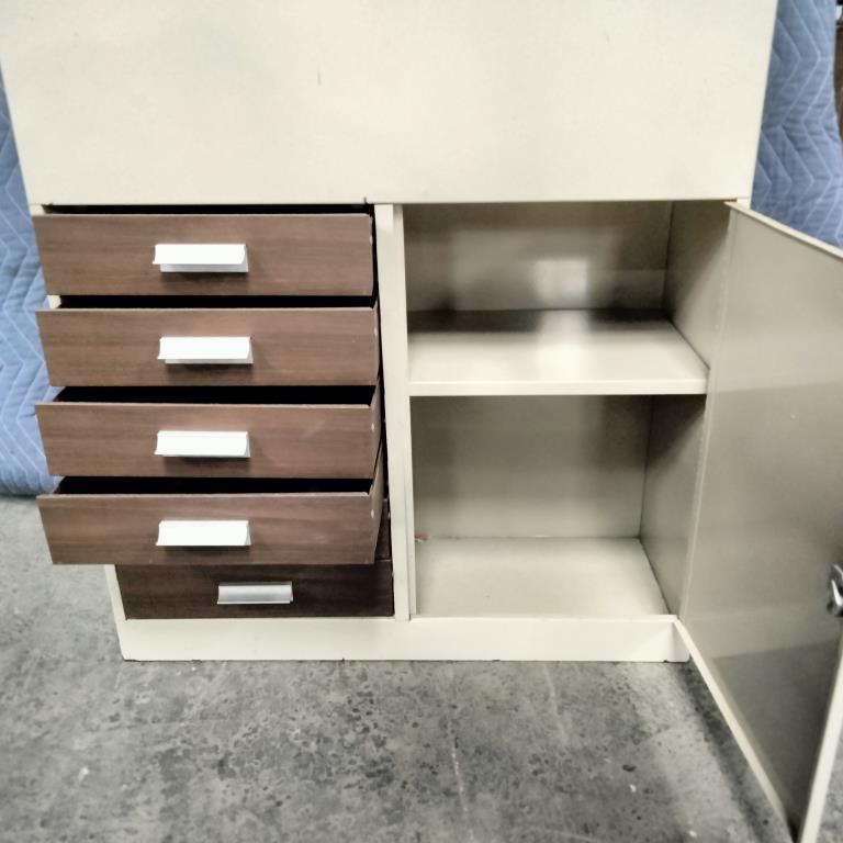 Metal Storage Cabinet 24.5" x 29.5" x 10"