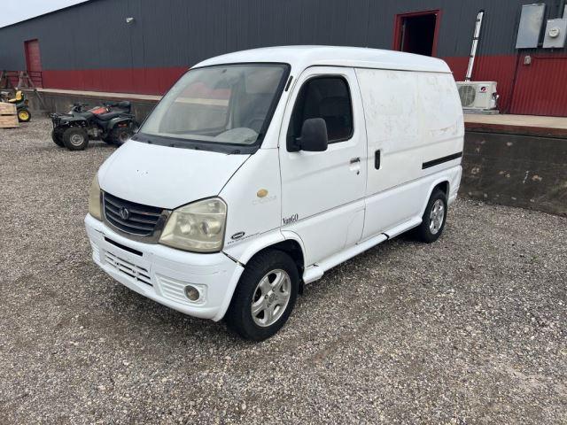 Van Go C1000A Compact Van