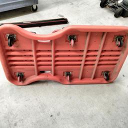 (3) Mechanic Seats & Creeper