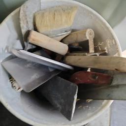(4) Buckets Trowels & Tools
