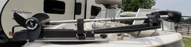 2002 Tracker 18' Fishing & Ski Boat w/