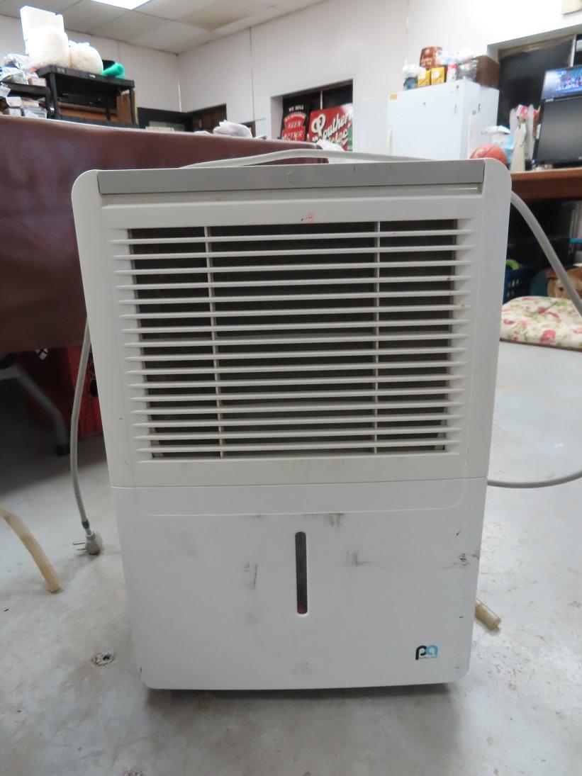 USED: Perfect Aire 70 Pints Dehumidifier (3PAD70), NO BOX. Tested In House, Works Good. NO SHIPPING