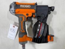 Ridgid R175RNF 15-Degree 1-3/4 in. Coil Roofing Nailer