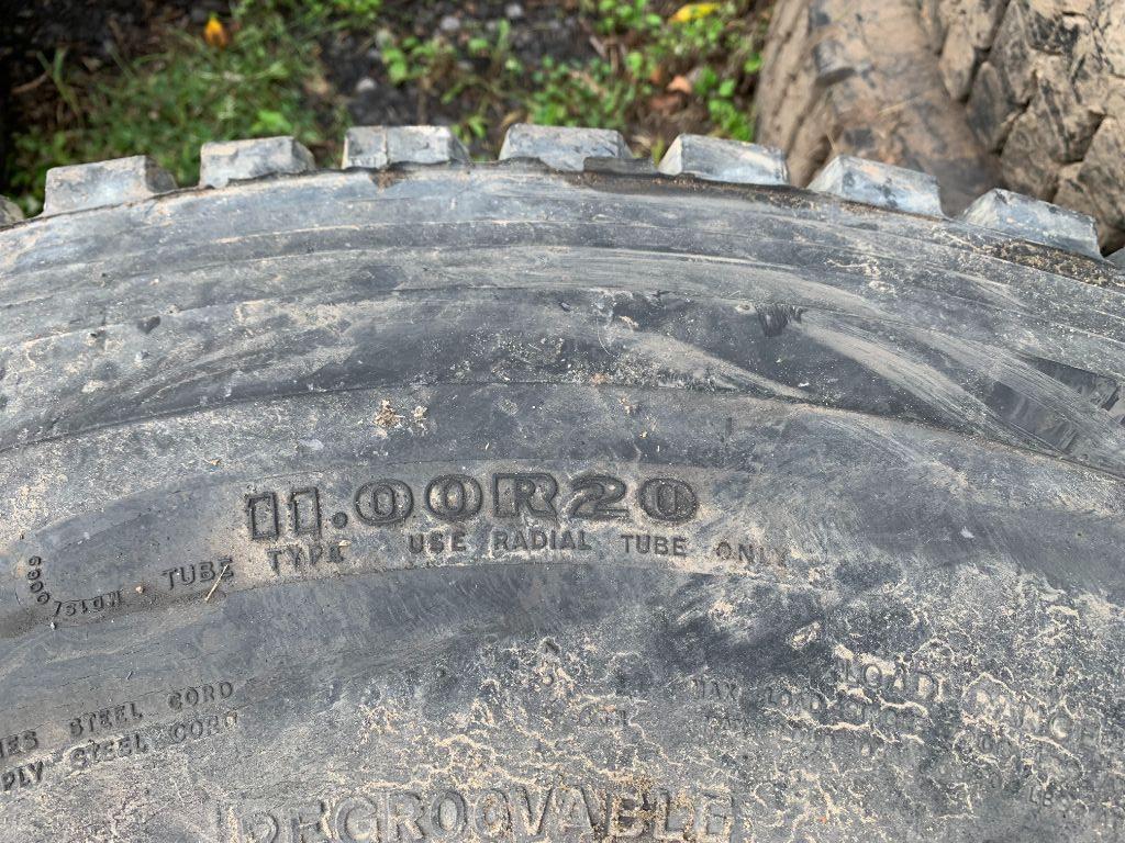 3582 (4) 11.00R20 Tires