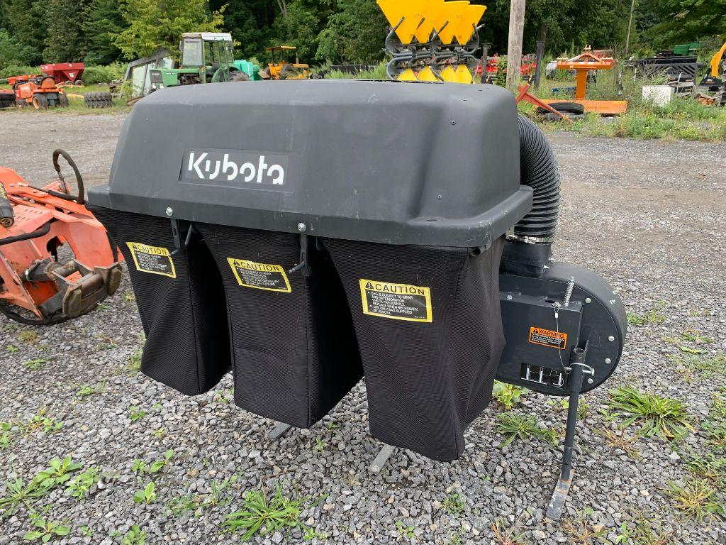 6596 Kubota 3pt Hitch Bagger