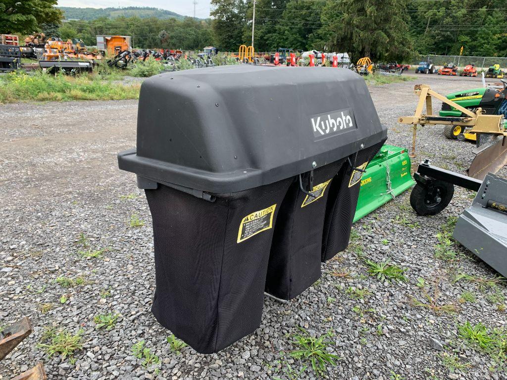 6596 Kubota 3pt Hitch Bagger