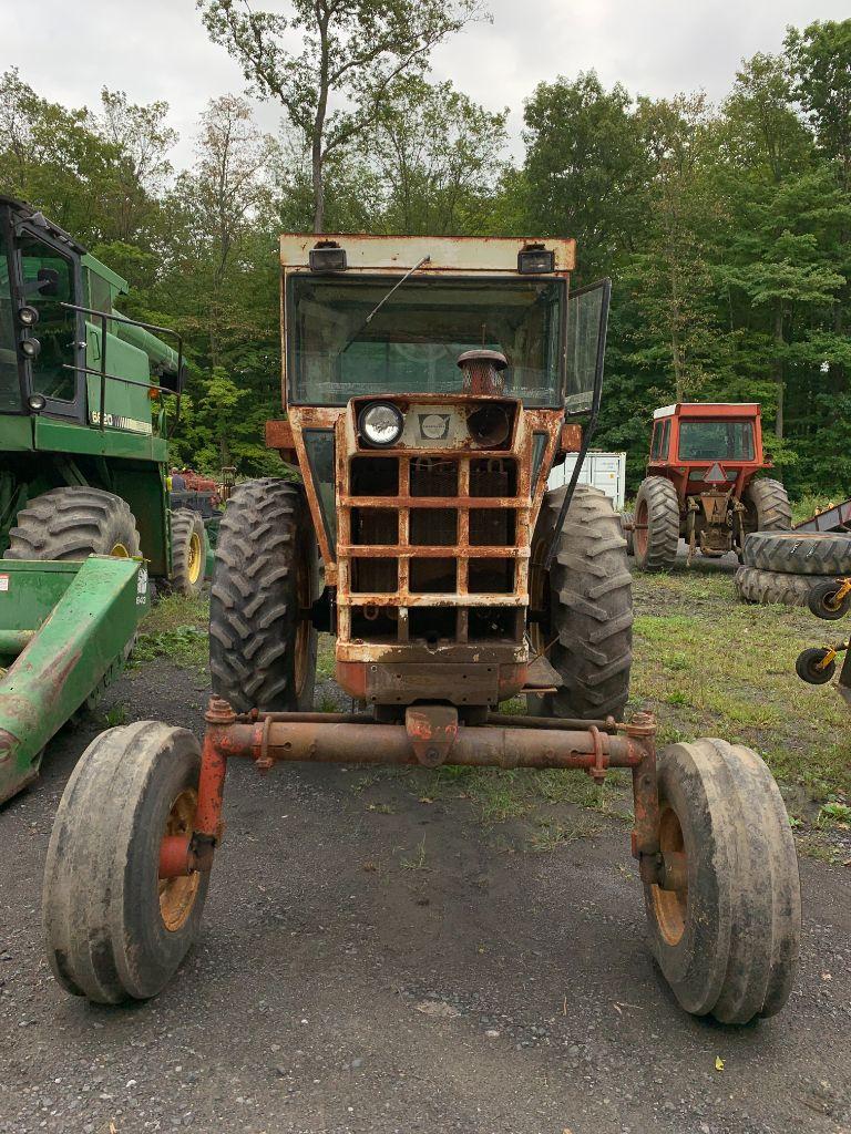 6614 Cockshutt 1755 Tractor