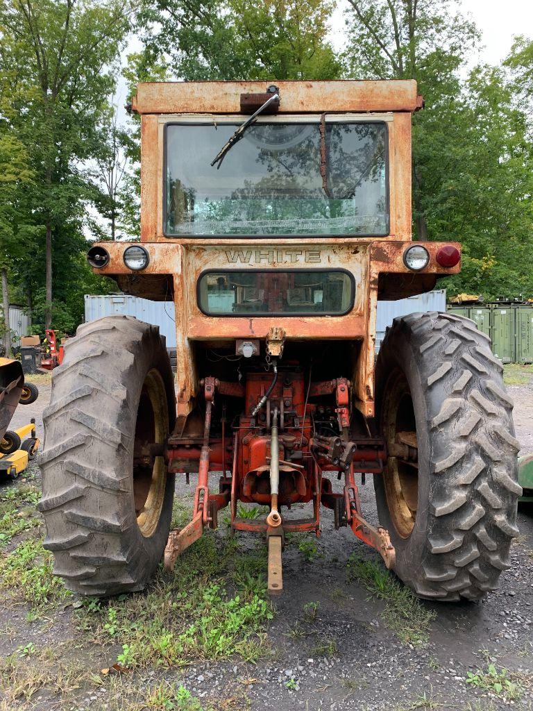 6614 Cockshutt 1755 Tractor