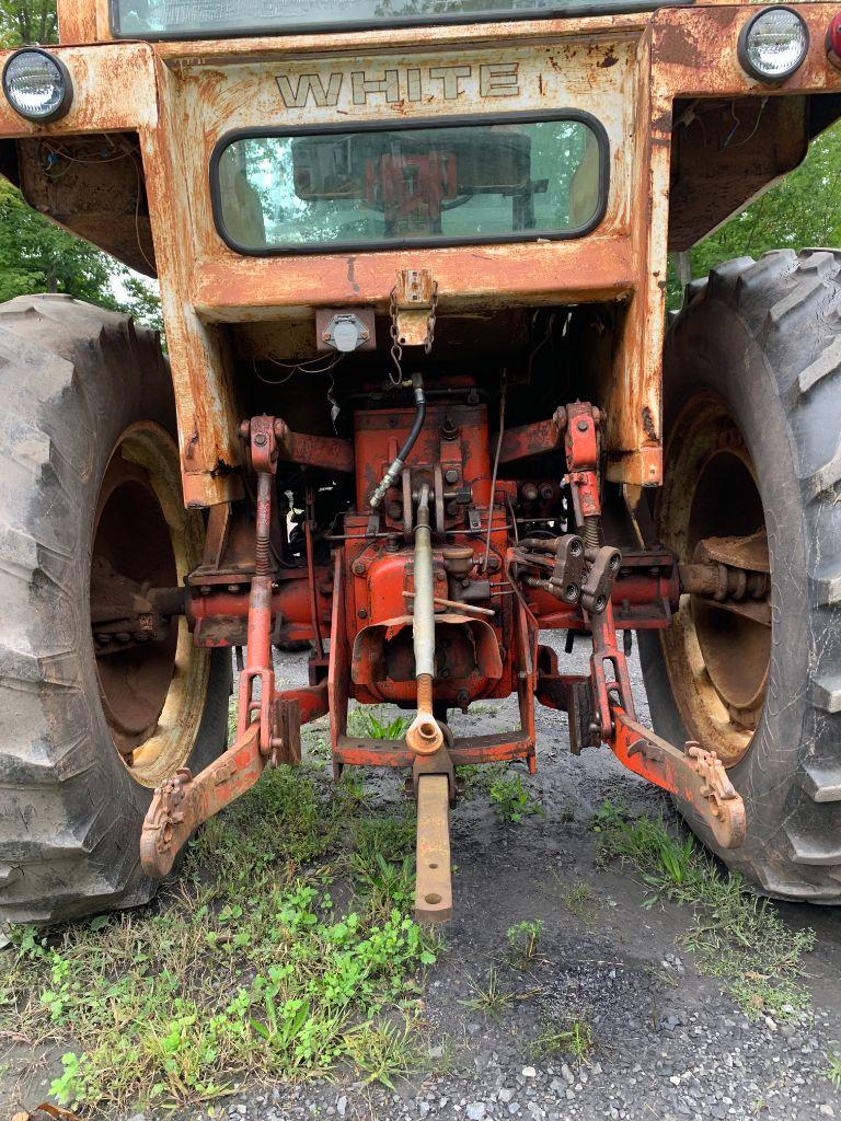 6614 Cockshutt 1755 Tractor