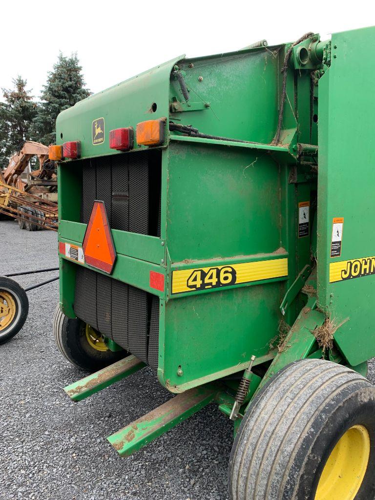 6659 John Deere 446 Round Baler