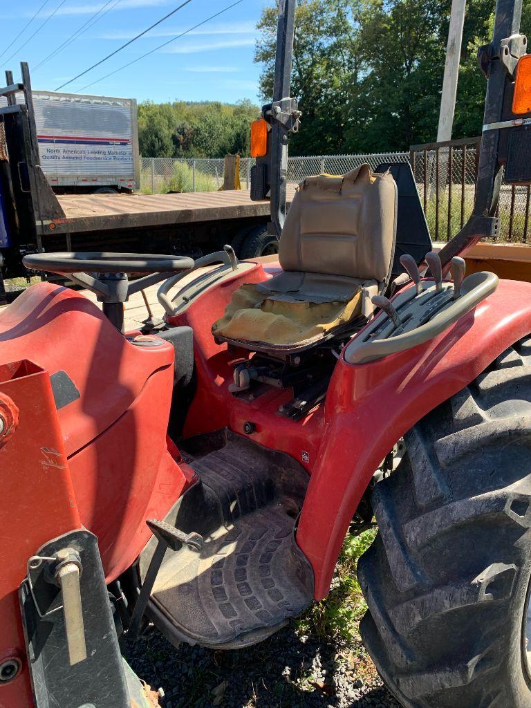 6696 CaseIH DX33 Tractor