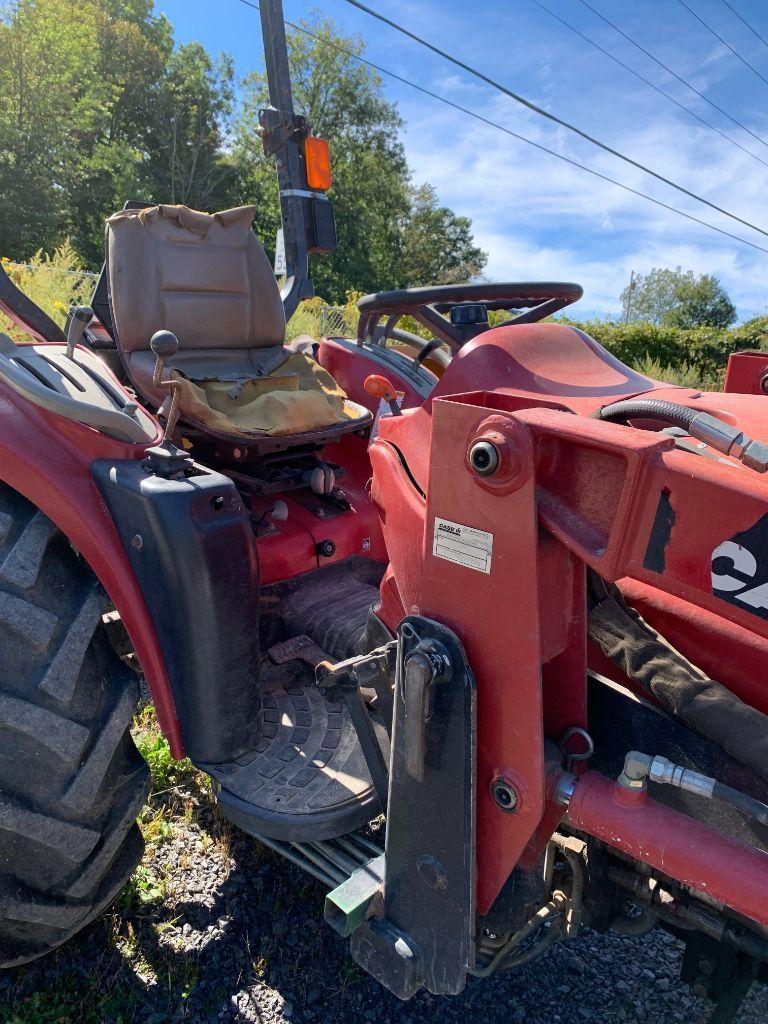 6696 CaseIH DX33 Tractor