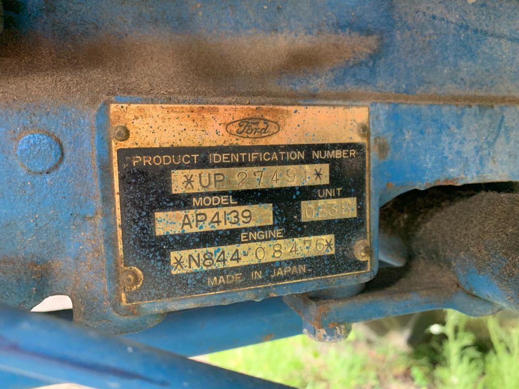 7393 New Holland 1920 Tractor