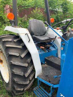 7393 New Holland 1920 Tractor