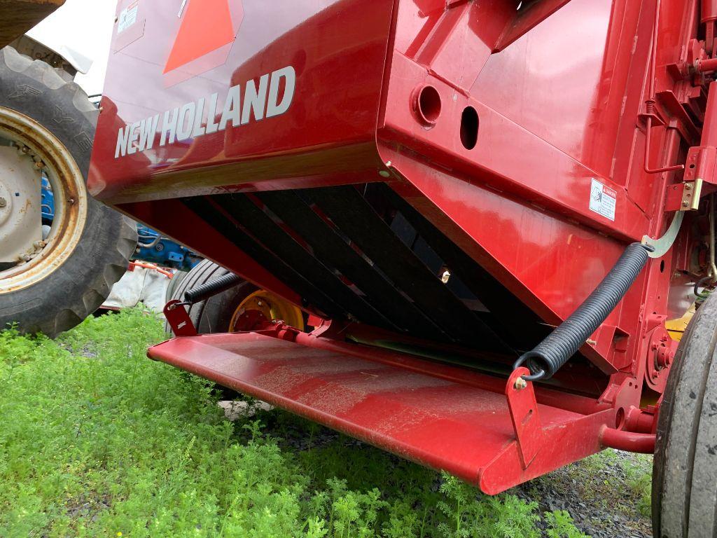 7620 New Holland Roll Belt 450 Round Baler