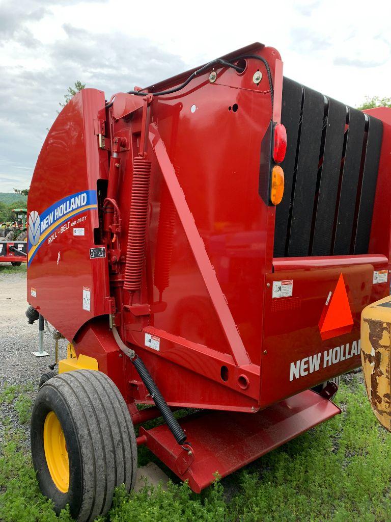 7620 New Holland Roll Belt 450 Round Baler