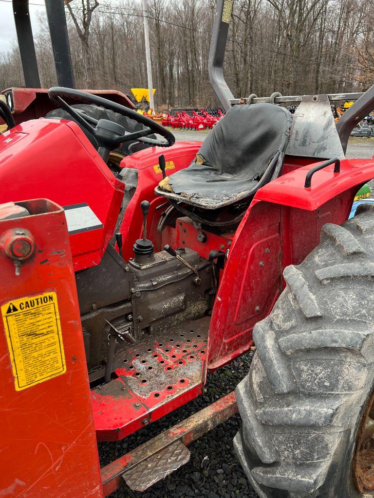 8146 Massey Ferguson 1045 Tractor