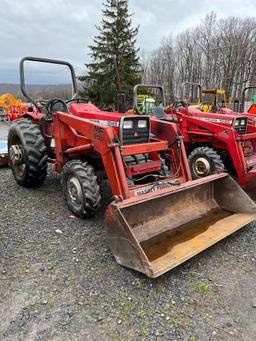 8146 Massey Ferguson 1045 Tractor