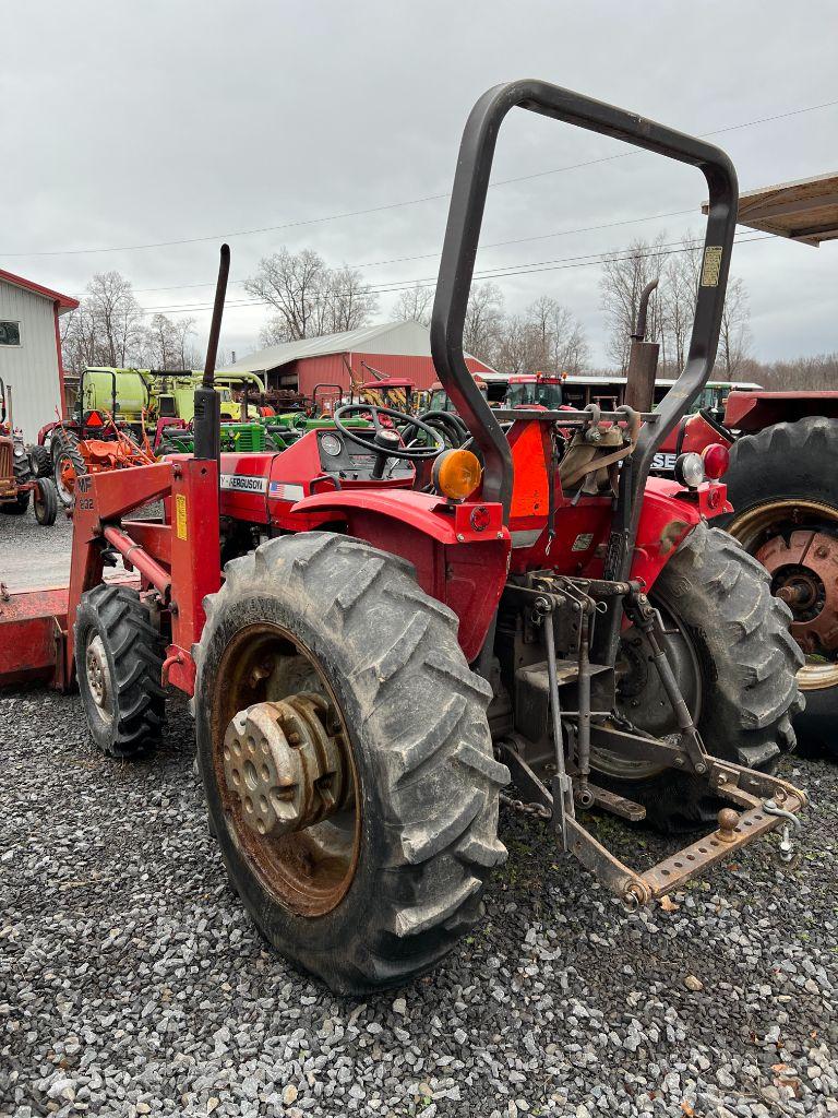 8146 Massey Ferguson 1045 Tractor