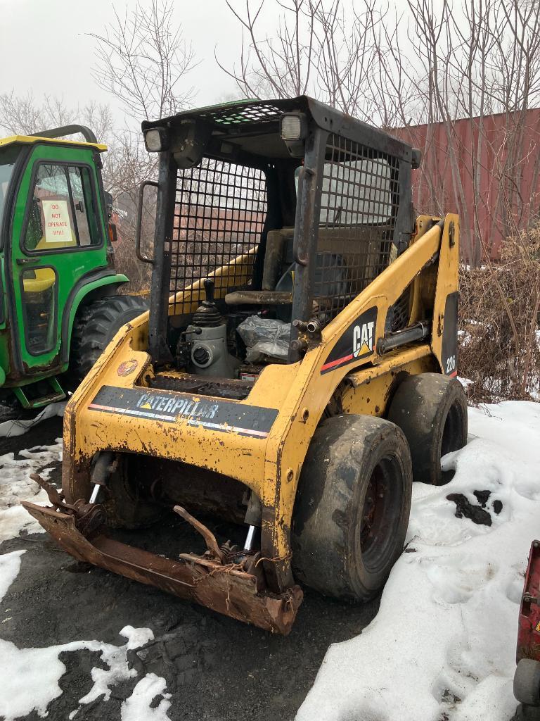 2061 Caterpillar 226 Skid Steer