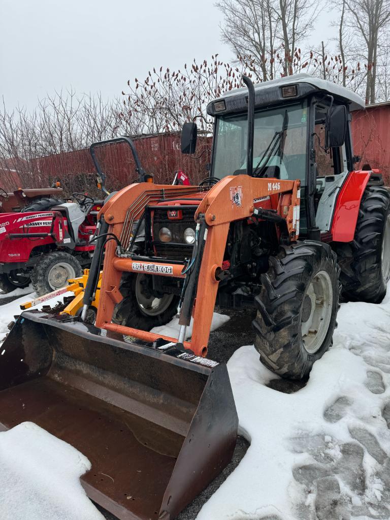 9646 Massey Ferguson 573 Tractor