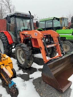 9646 Massey Ferguson 573 Tractor