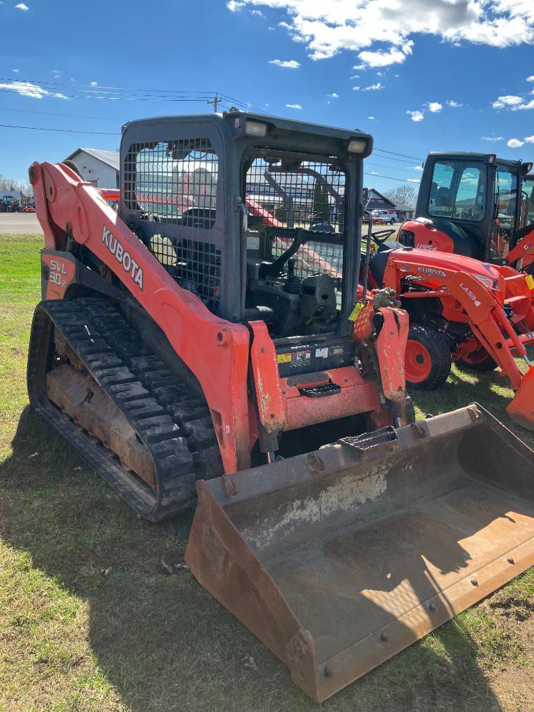 252 Kubota SVL 90-2 Skid Steer