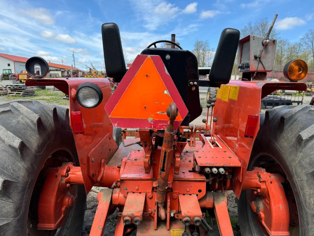 304 Allis-Chalmers 185 Tractor