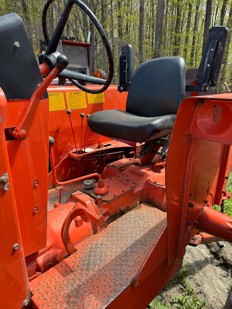 304 Allis-Chalmers 185 Tractor