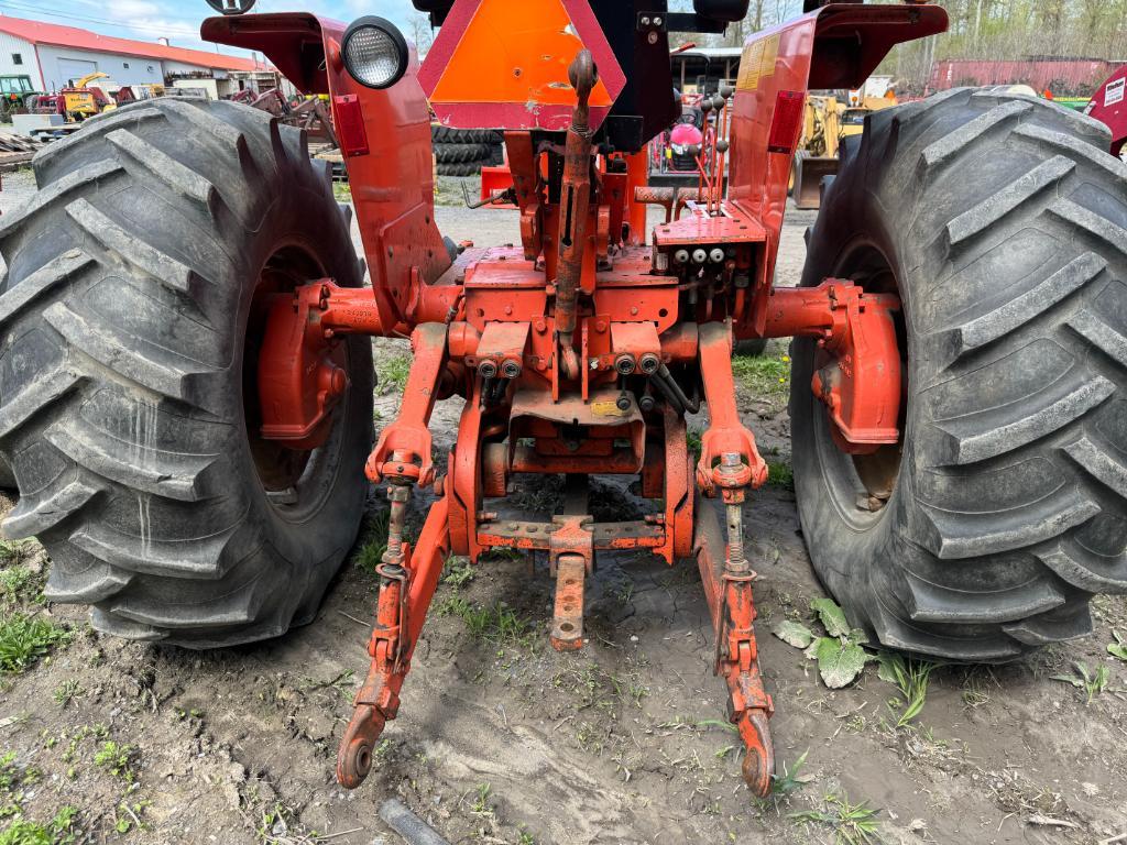 304 Allis-Chalmers 185 Tractor