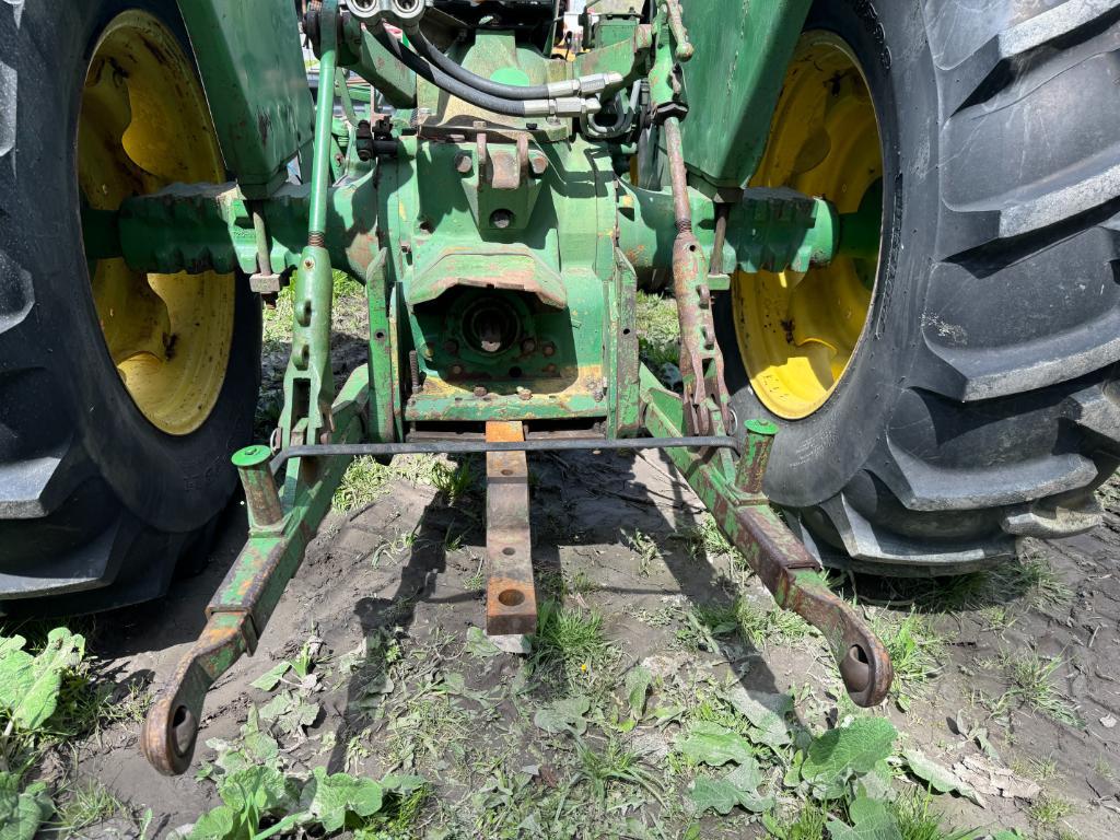 307 John Deere 2240 Tractor