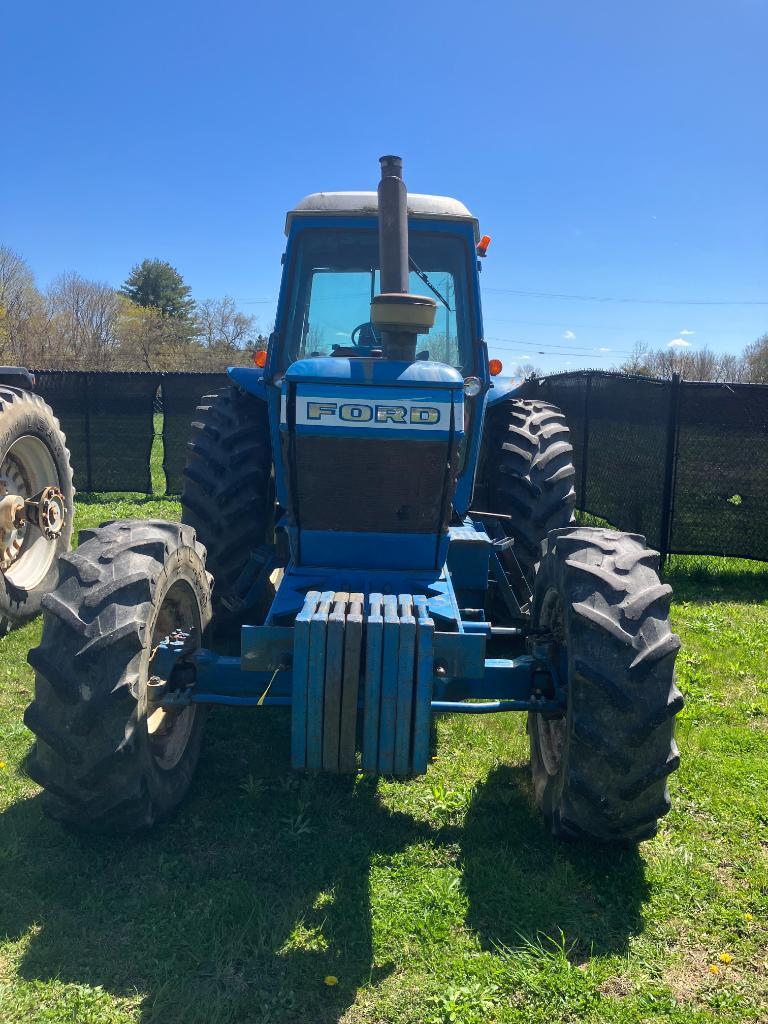 4 Ford TW-20 Tractor