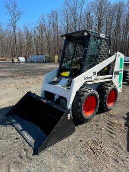 2851 Bobcat 642B Skid Steer