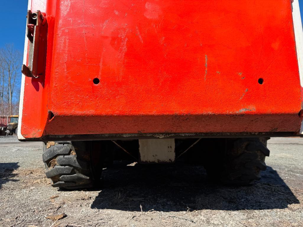 2851 Bobcat 642B Skid Steer