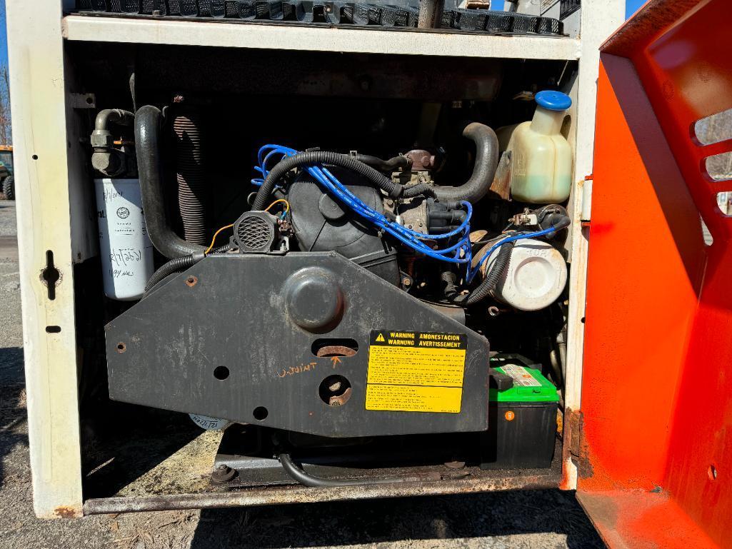 2851 Bobcat 642B Skid Steer
