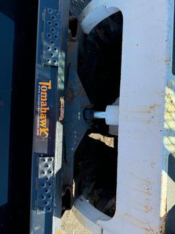 2851 Bobcat 642B Skid Steer