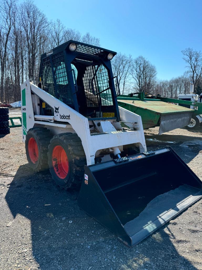 2851 Bobcat 642B Skid Steer