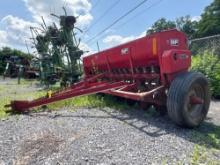 3118 1980 Massey-Ferguson Grain Drill