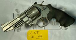 S&W
