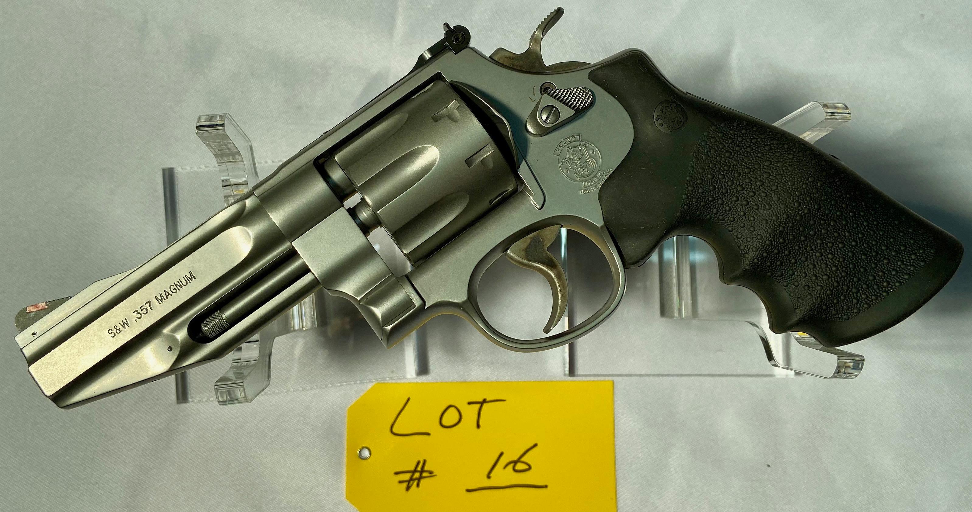 S&W