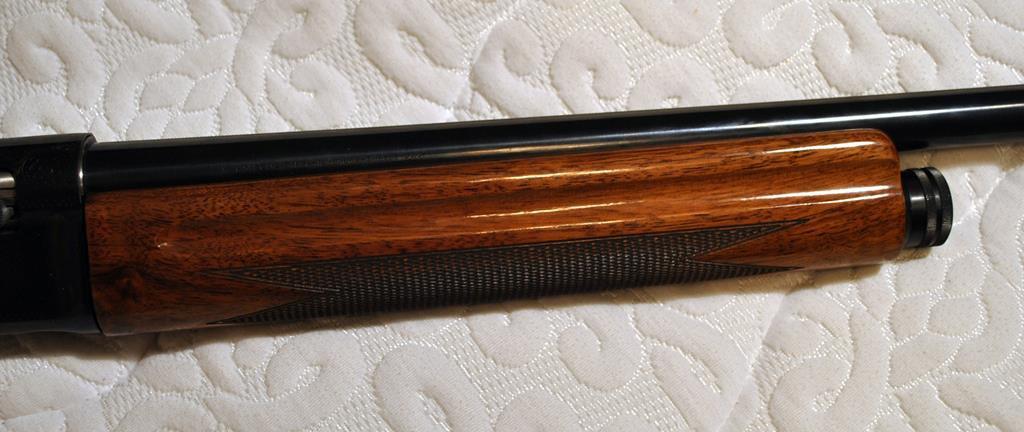 Browning Auto-5 Light Twelve 12 Ga. 2¾” Shotgun, 28” Barrel, Grade I, Mod. Choke, Blued, Walnut