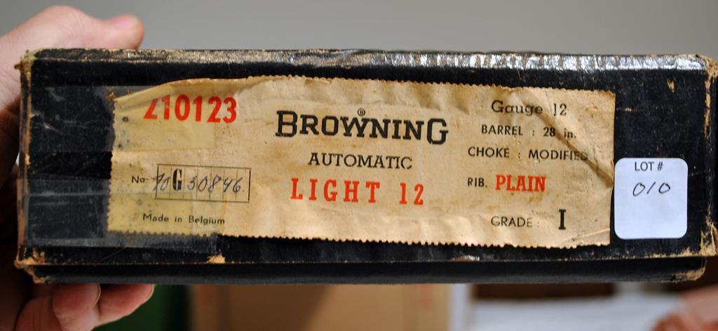 Browning Auto-5 Light Twelve 12 Ga. 2¾” Shotgun, 28” Barrel, Grade I, Mod. Choke, Blued, Walnut