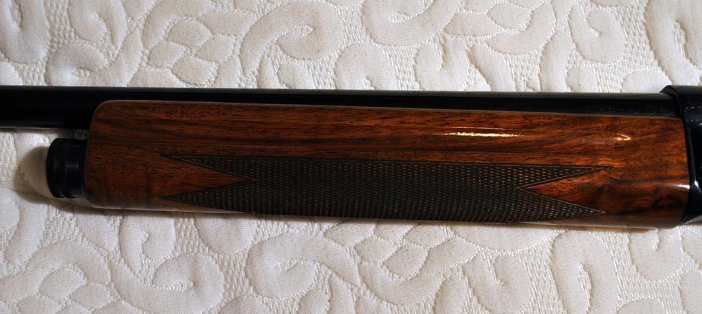 Browning Auto-5 Light Twelve 12 Ga. 2¾” Shotgun, 28” Barrel, Grade I, Mod. Choke, Blued, Walnut
