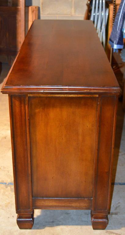 Fine South Cone Hand Made Peruvian Mahogany Entertainment System Stand, Leather Accents