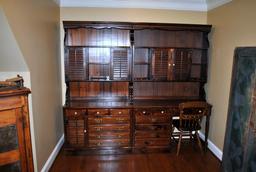 Quality Vintage Colonial Style Ethan Allen Pine Desk & Book Hutch