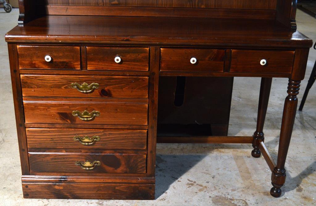Quality Vintage Colonial Style Ethan Allen Pine Desk & Book Hutch